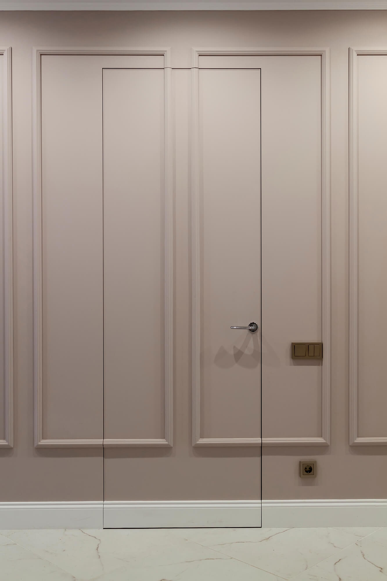 Drzwi ukryte w ścianie – jak wybrać takie drzwi wewnętrzne?
